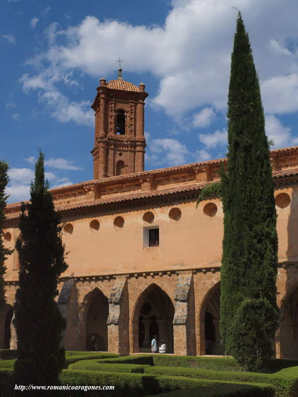 DETALLE DEL CLAUSTRO